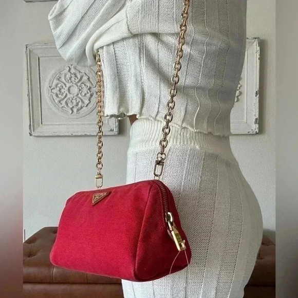 Authentic PRADA Pouch Canvas Red Women's - Picture 5 of 17